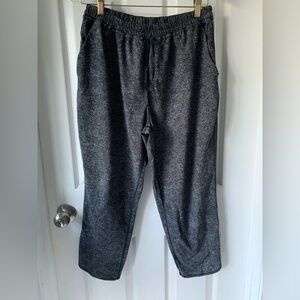LULU LEMON crops 8